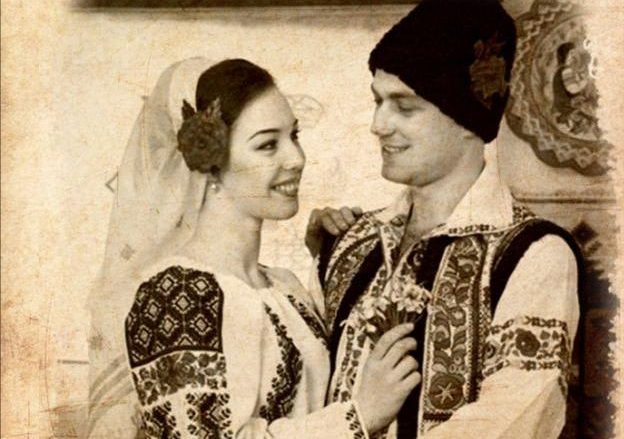 Tradiţii româneşti de DRAGOBETE. Ce ar trebui să faci, pe 24 februarie, ca să ai noroc în dragoste