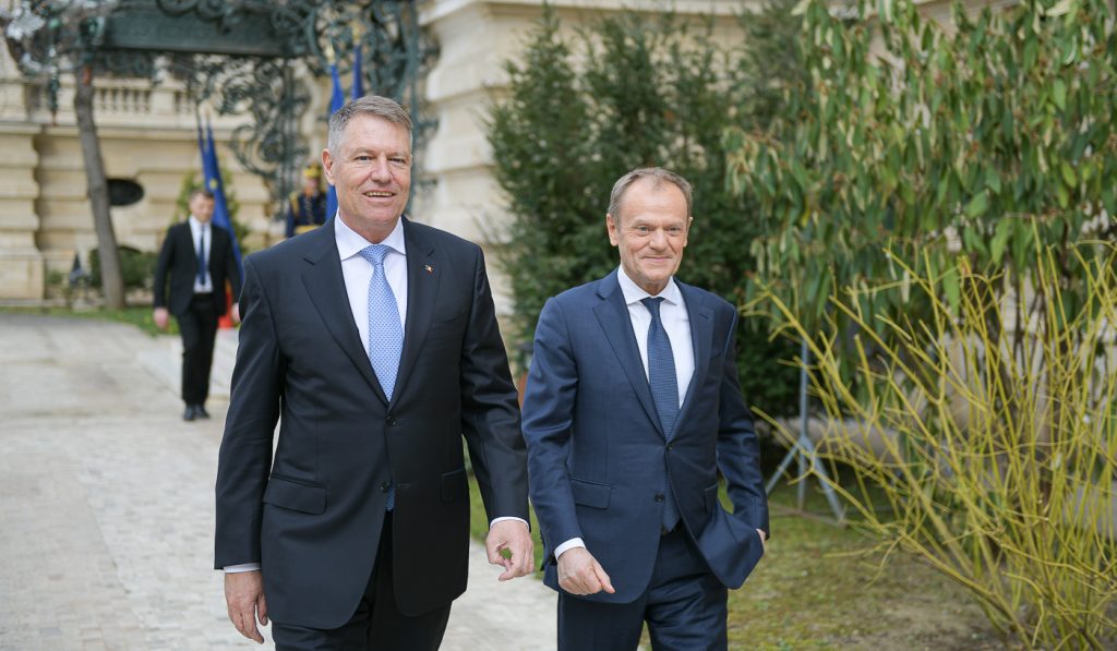 Donald Tusk a dezvăluit o discuție cu Klaus Iohannis, despre șefia Consiliului European. De ce a refuzat-o președintele român