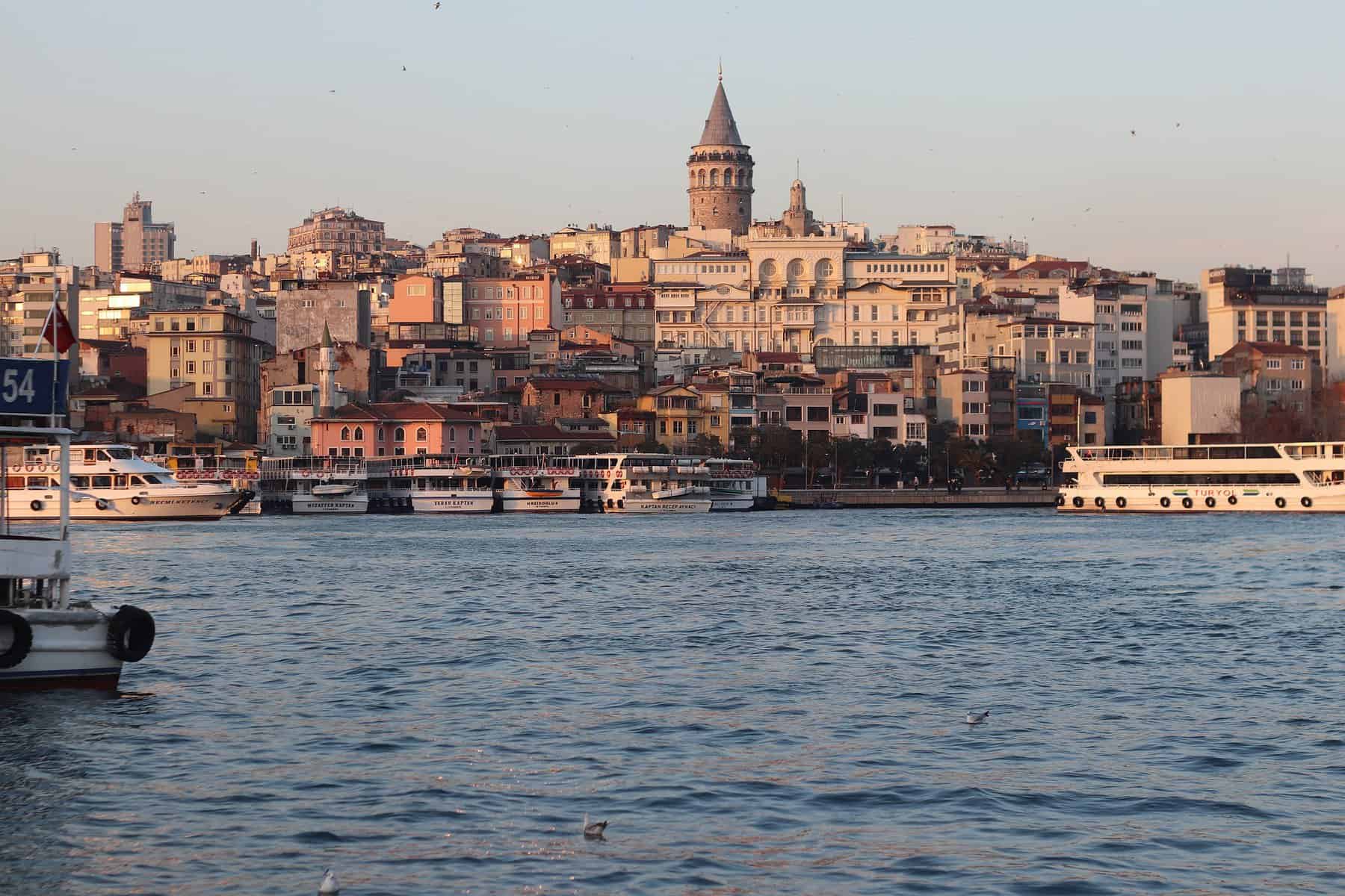 Românii vor putea călători în Turcia doar cu buletinul