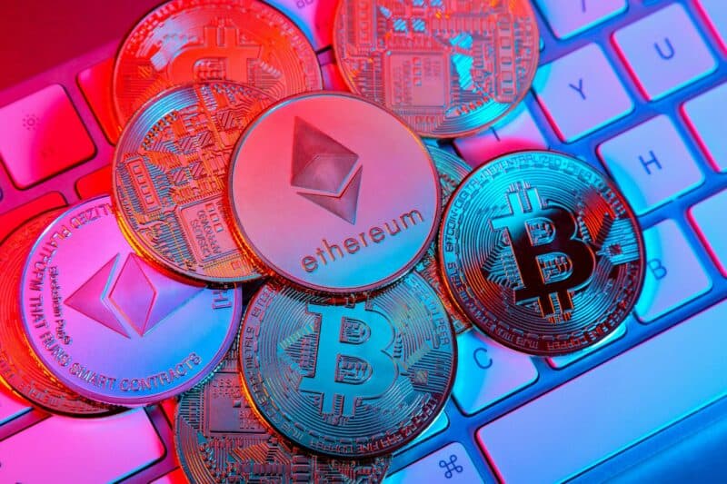 de ce să investești în bitcoin acum investiți în forumul de criptomonede