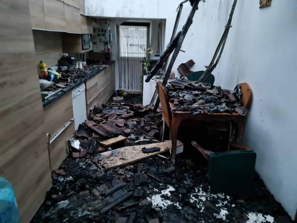 foto incendiu floresti apartament 3