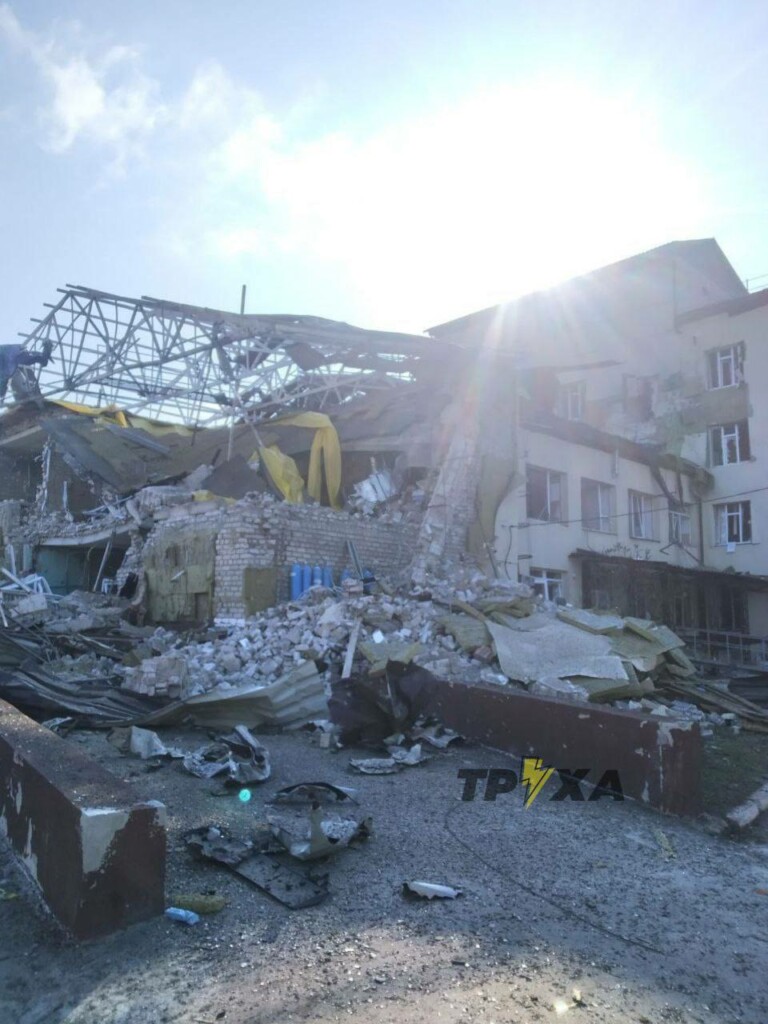 destroyed hospital in izyum 2