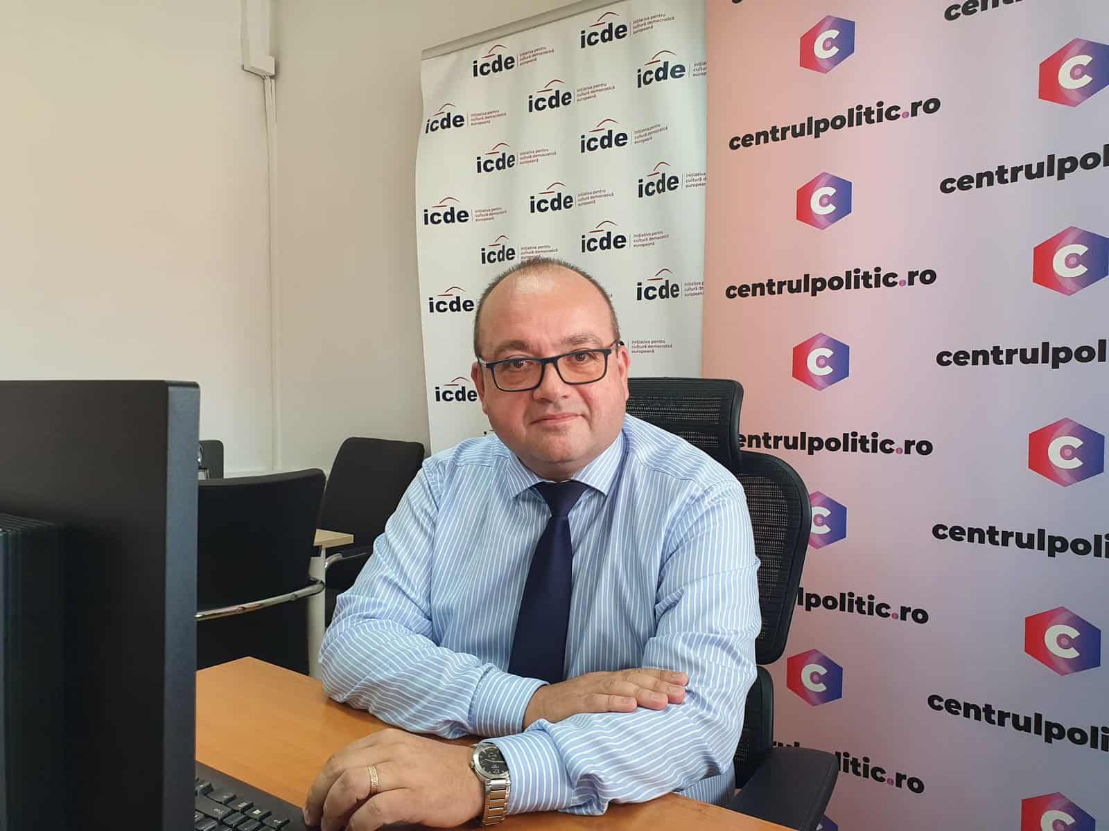 Valentin Naumescu franceză