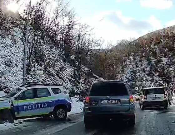 Accident la Băișoara cu mașina poliției