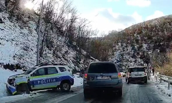 Accident la Băișoara cu mașina poliției