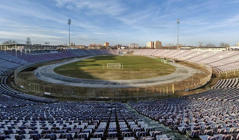 Stadionul Dan Păltinișanu, demolat de o firmă din Cluj